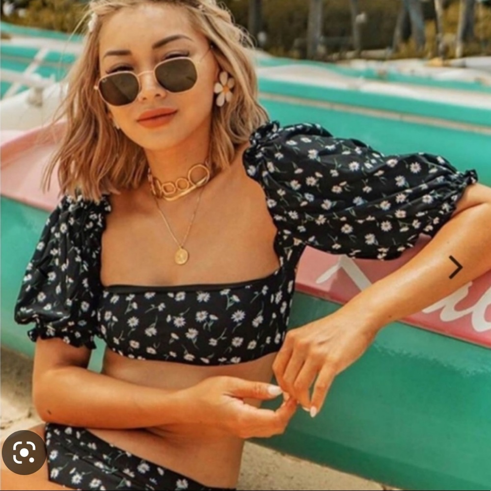 NWT Onia x WeWoreWhat daisy bikini